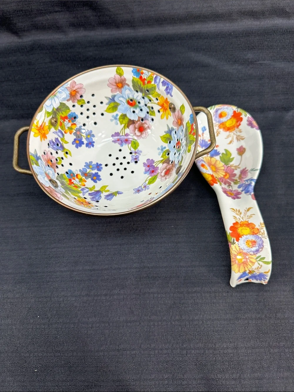 MacKenzie-Childs White Flower Market Set Colander & Spoon Rest Metal Enamelware